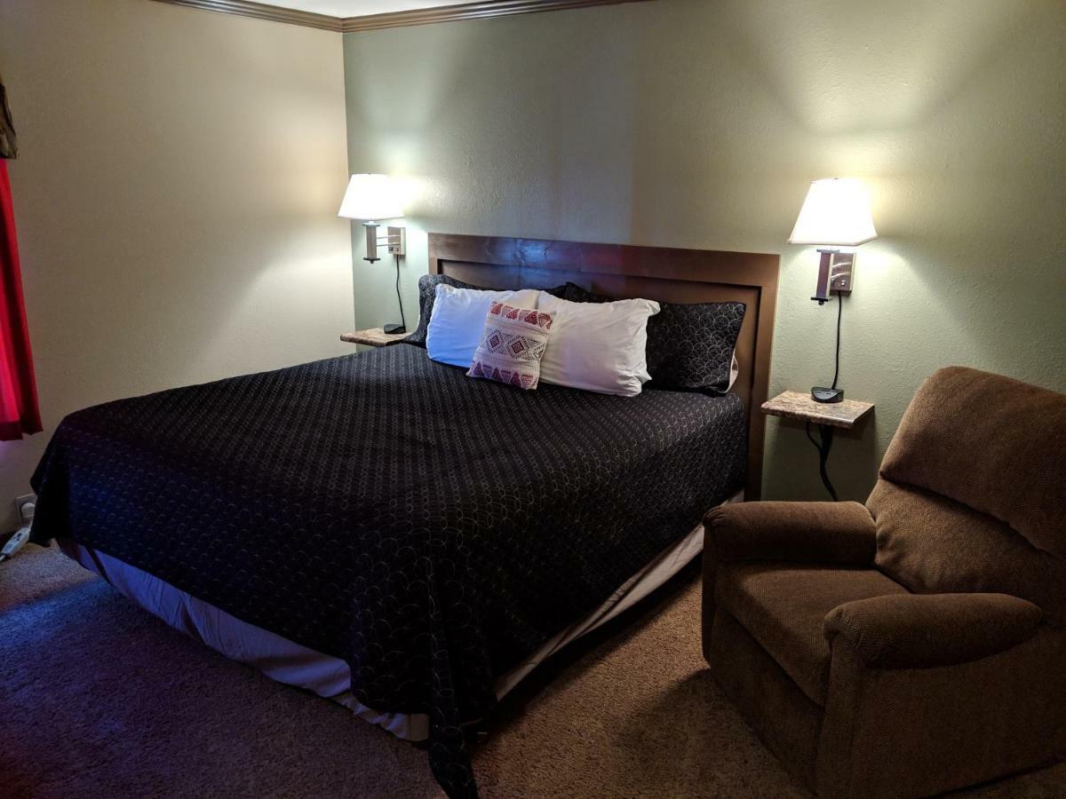 Sagebrush Inn & Suites Broadus Екстер'єр фото